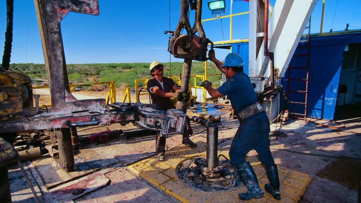 A Complete Guide to Petroleum Engineering Salaries